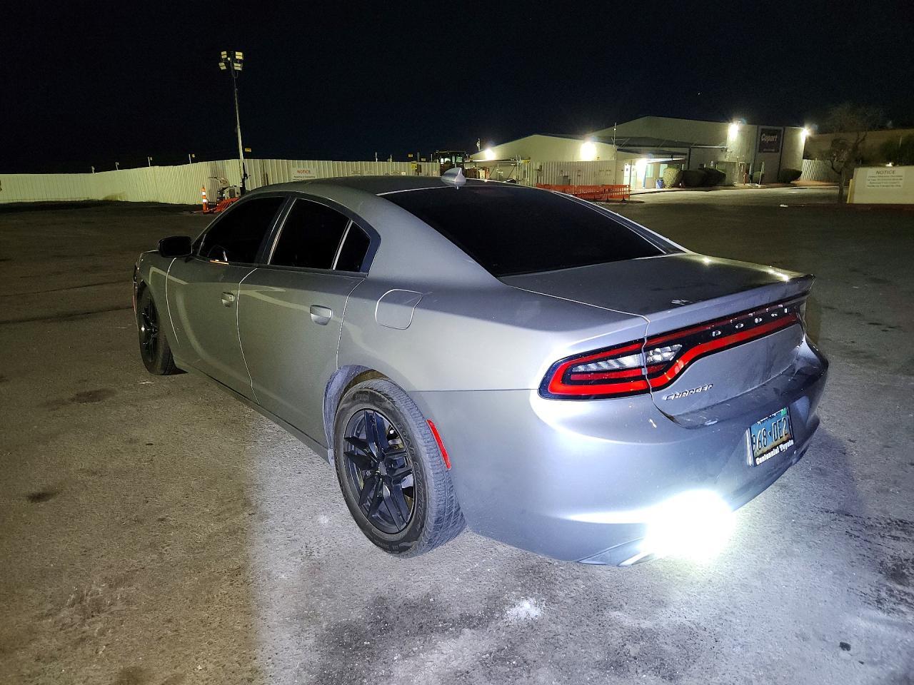 2017 Dodge Charger Sxt - zdjęcie 2
