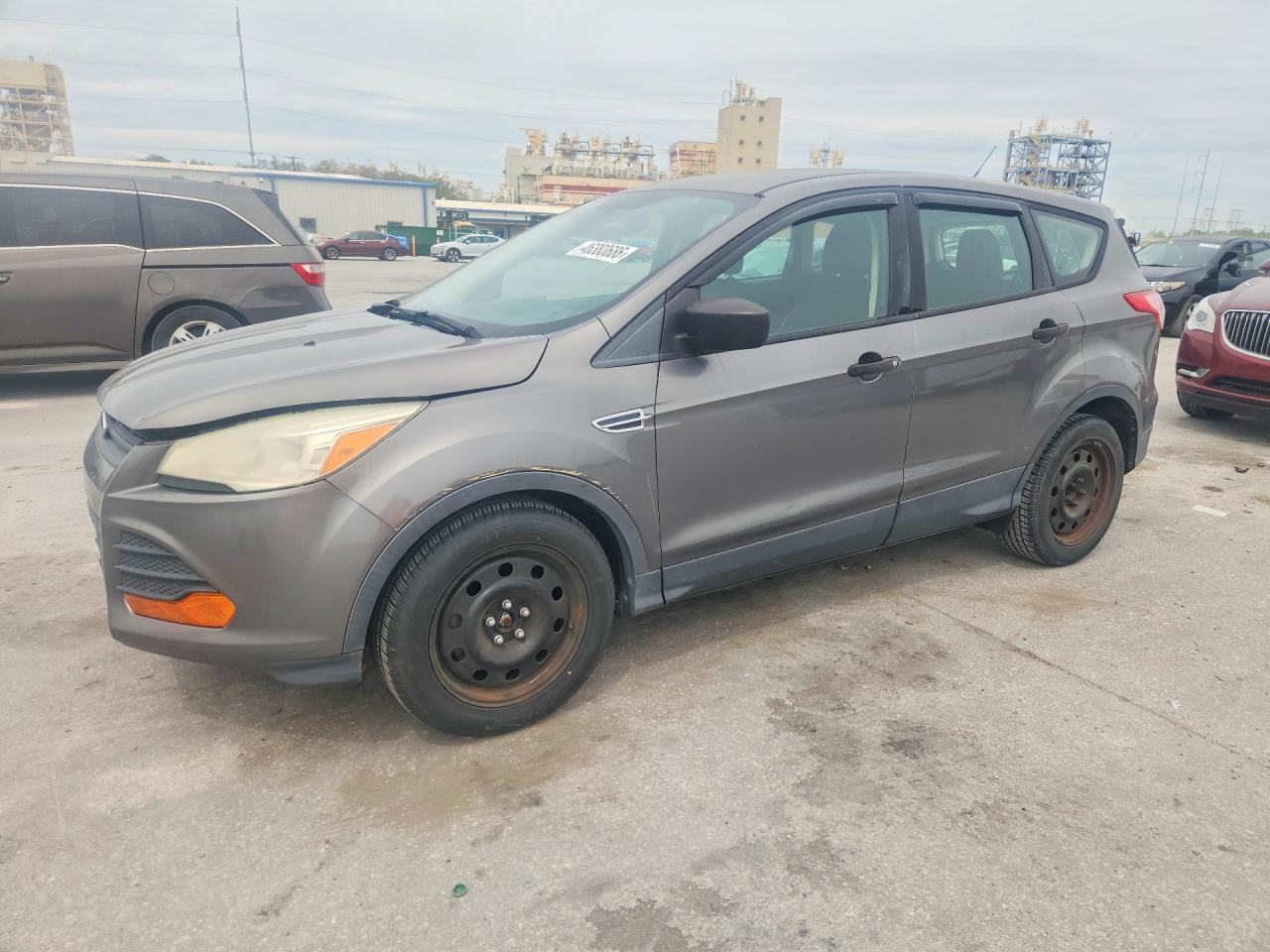 2014 Ford Escape S - zdjęcie główne