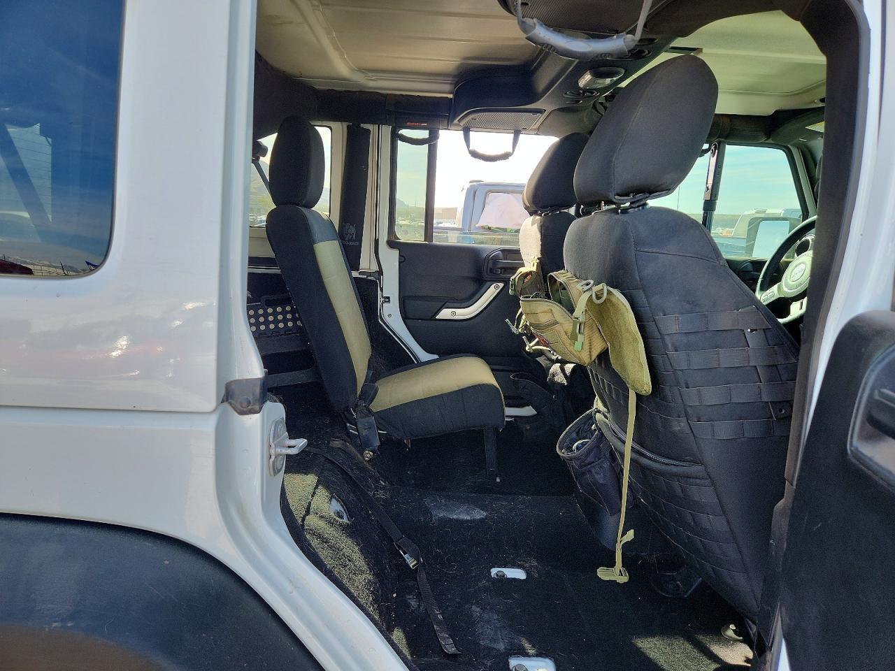 2016 Jeep Wrangler Unlimited Rubicon - zdjęcie 10