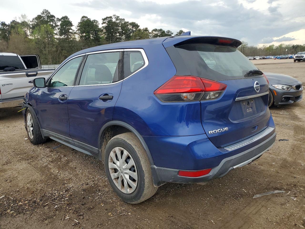 2017 Nissan Rogue S - zdjęcie 2