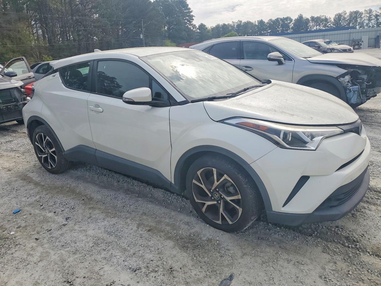 2018 Toyota C-Hr Xle - zdjęcie 4