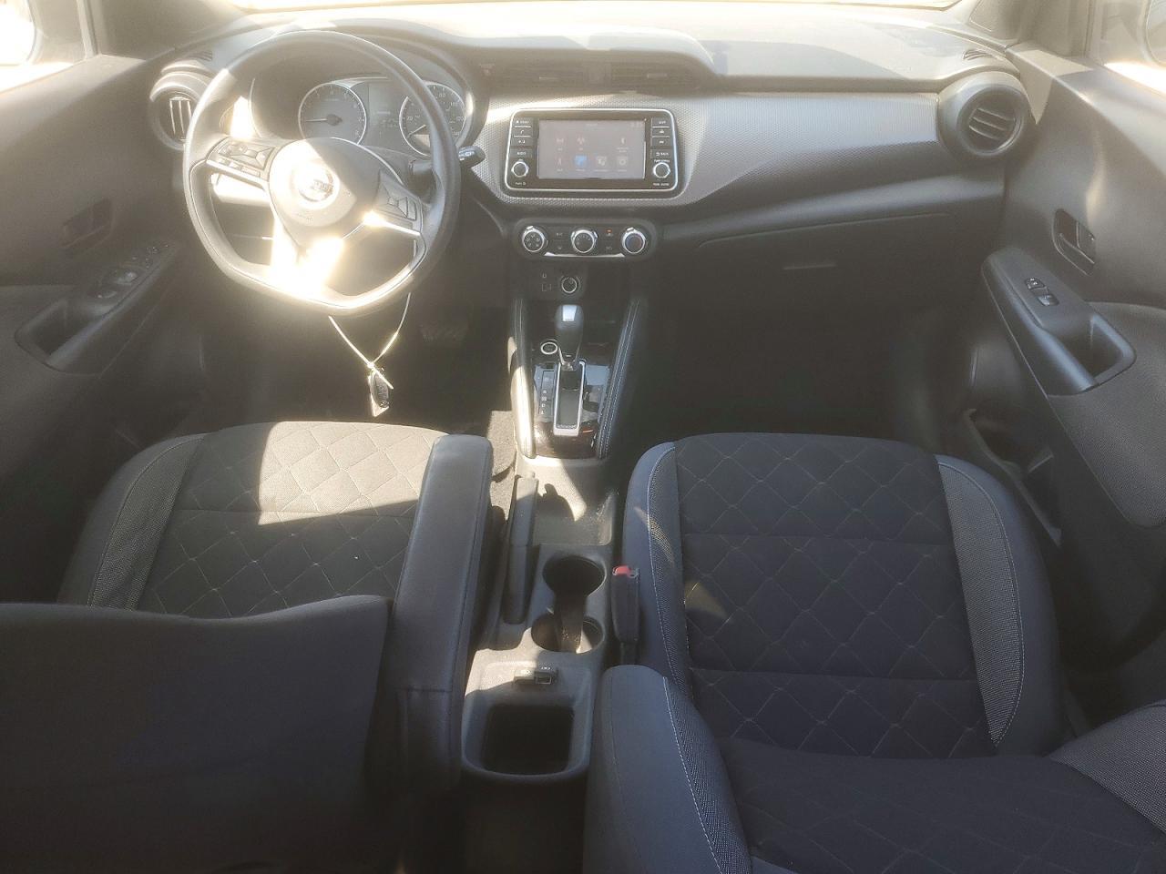 2019 Nissan Kicks S - zdjęcie 8