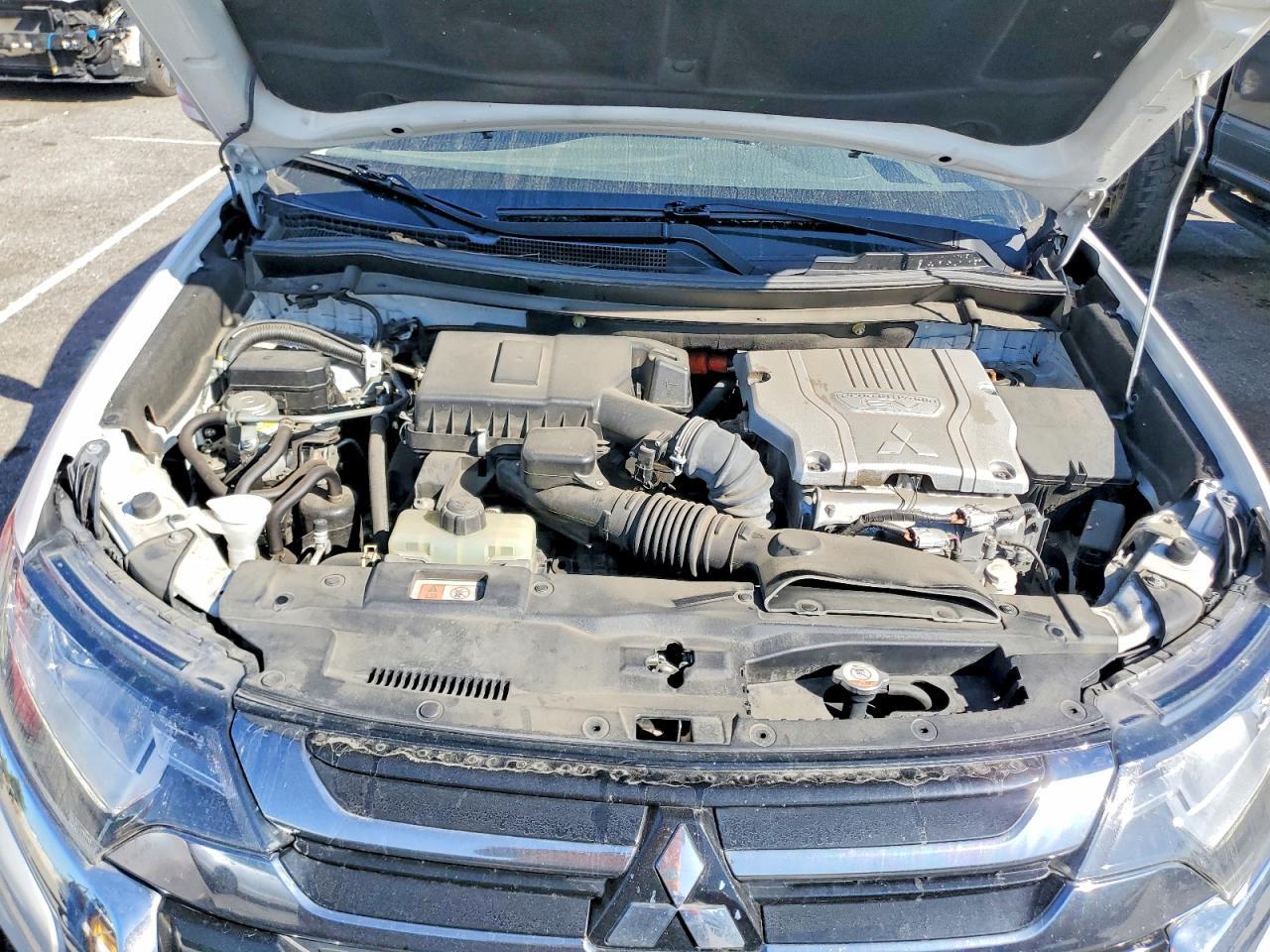 2018 Mitsubishi Outlander Se - zdjęcie 12