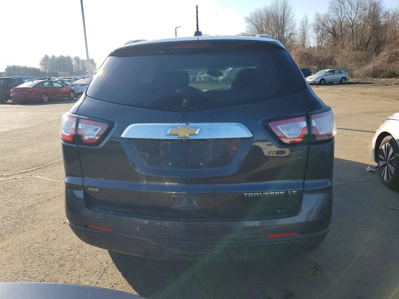 2016 Chevrolet Traverse Ls - zdjęcie 6