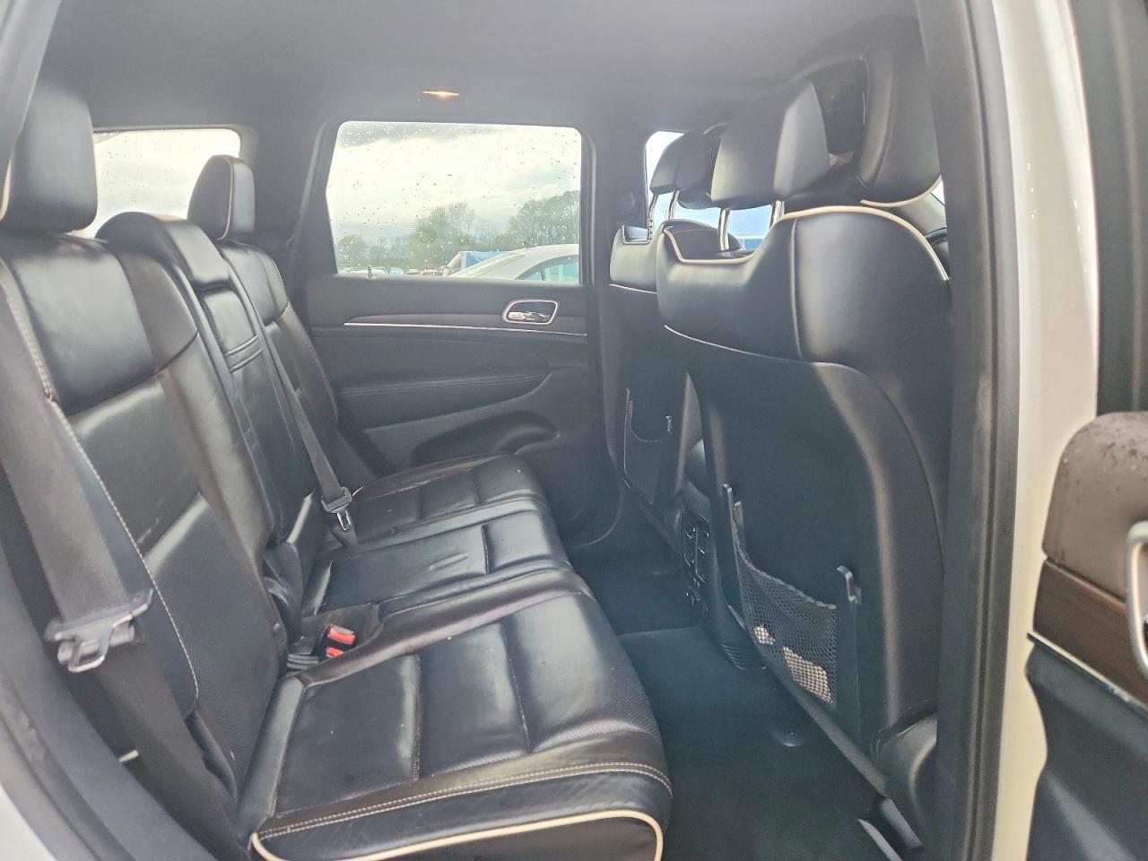 2014 Jeep Grand Cherokee Overland - zdjęcie 11