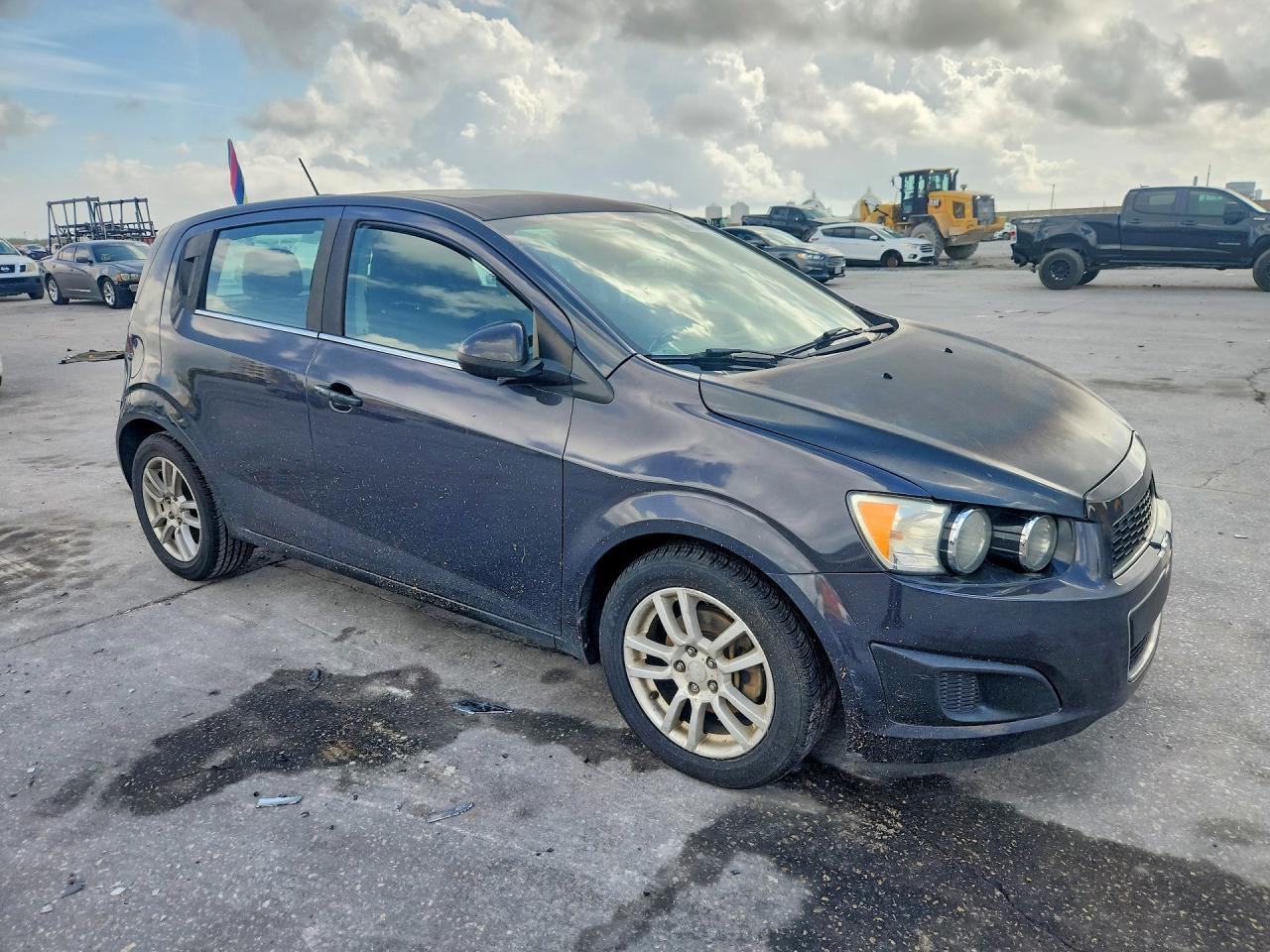 2015 Chevrolet Sonic Lt - zdjęcie 4