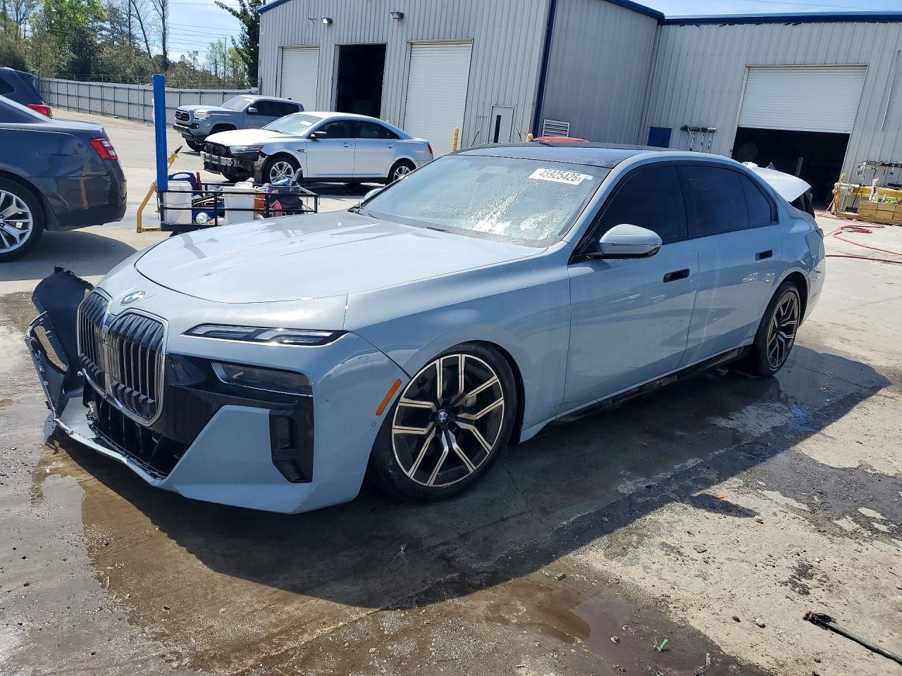 2023 BMW 740 I - zdjęcie główne