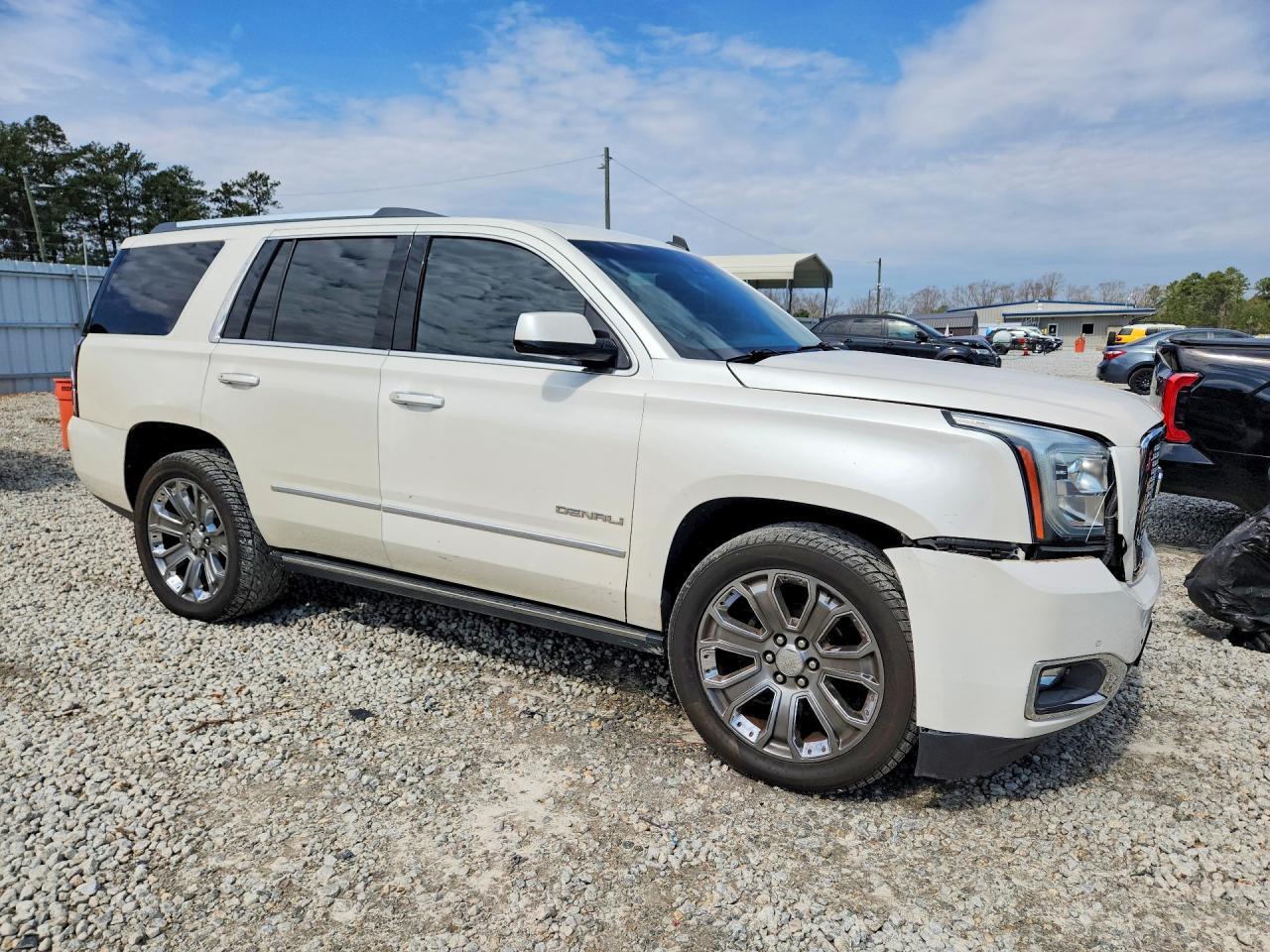 2015 GMC Yukon Denali - zdjęcie 4