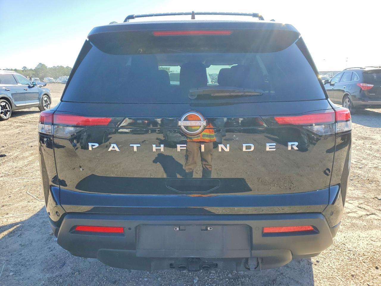 2025 Nissan Pathfinder Sv - zdjęcie 6