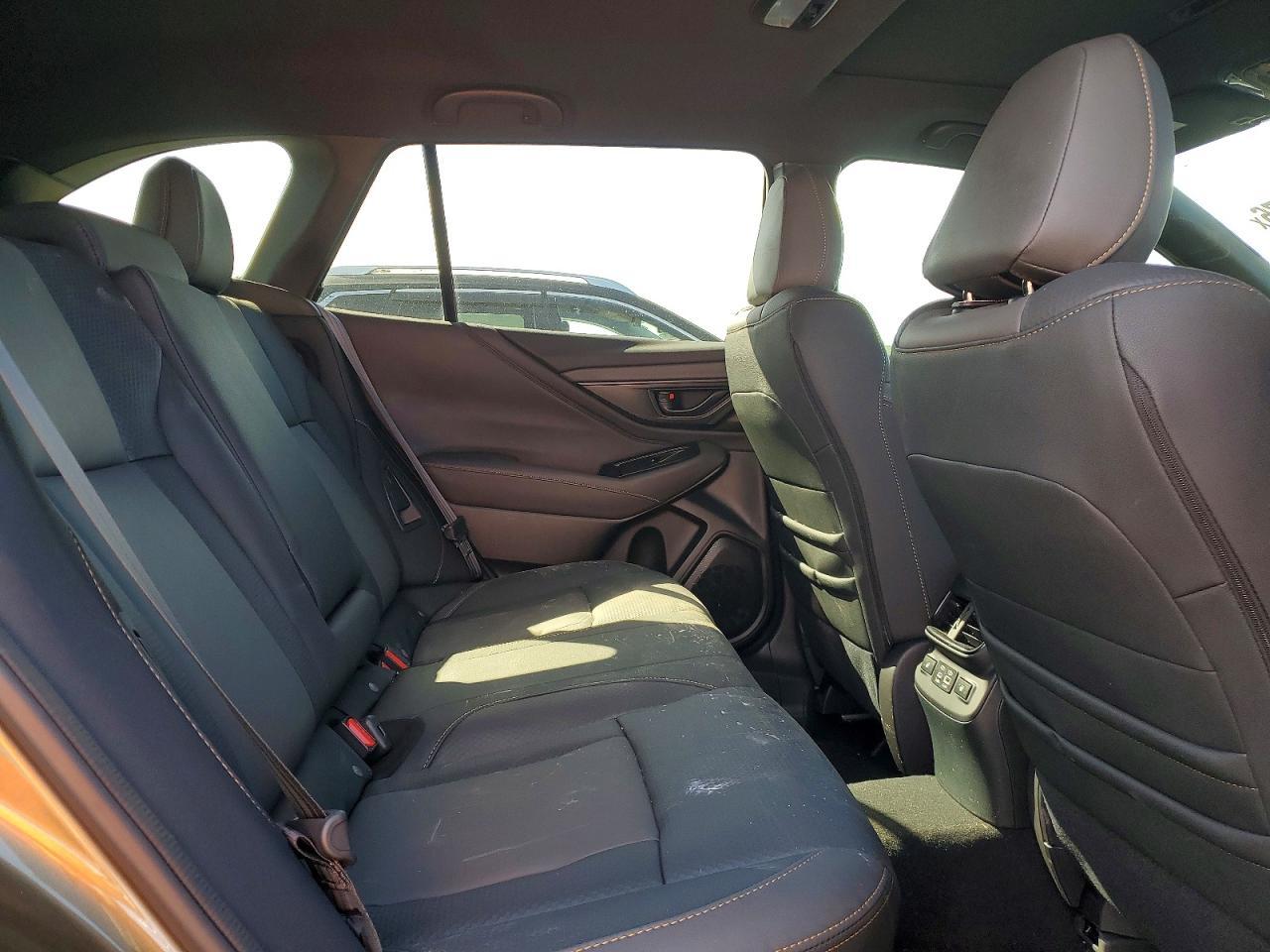 2025 Subaru Outback Wilderness - zdjęcie 11