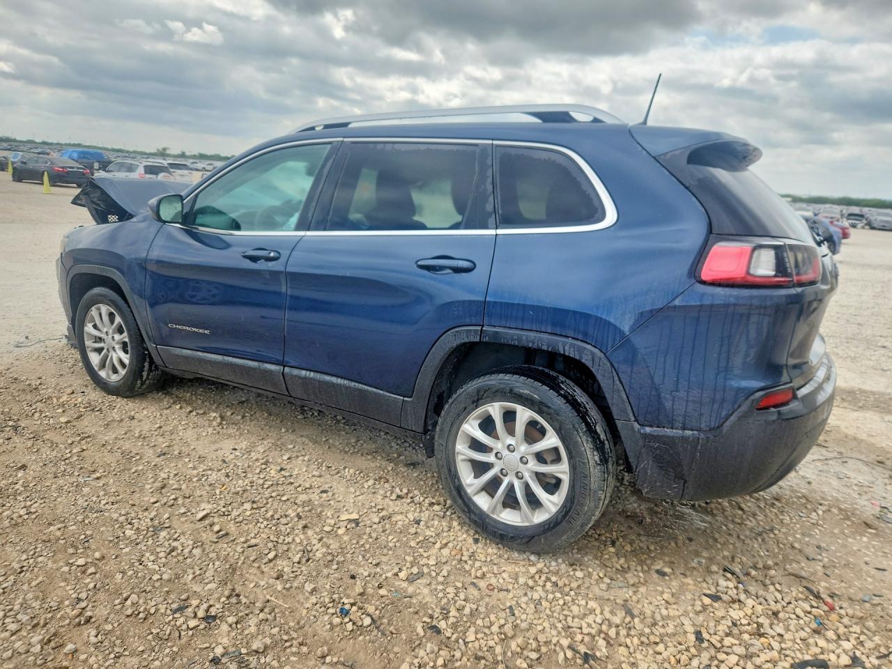 2019 Jeep Cherokee Latitude - zdjęcie 2