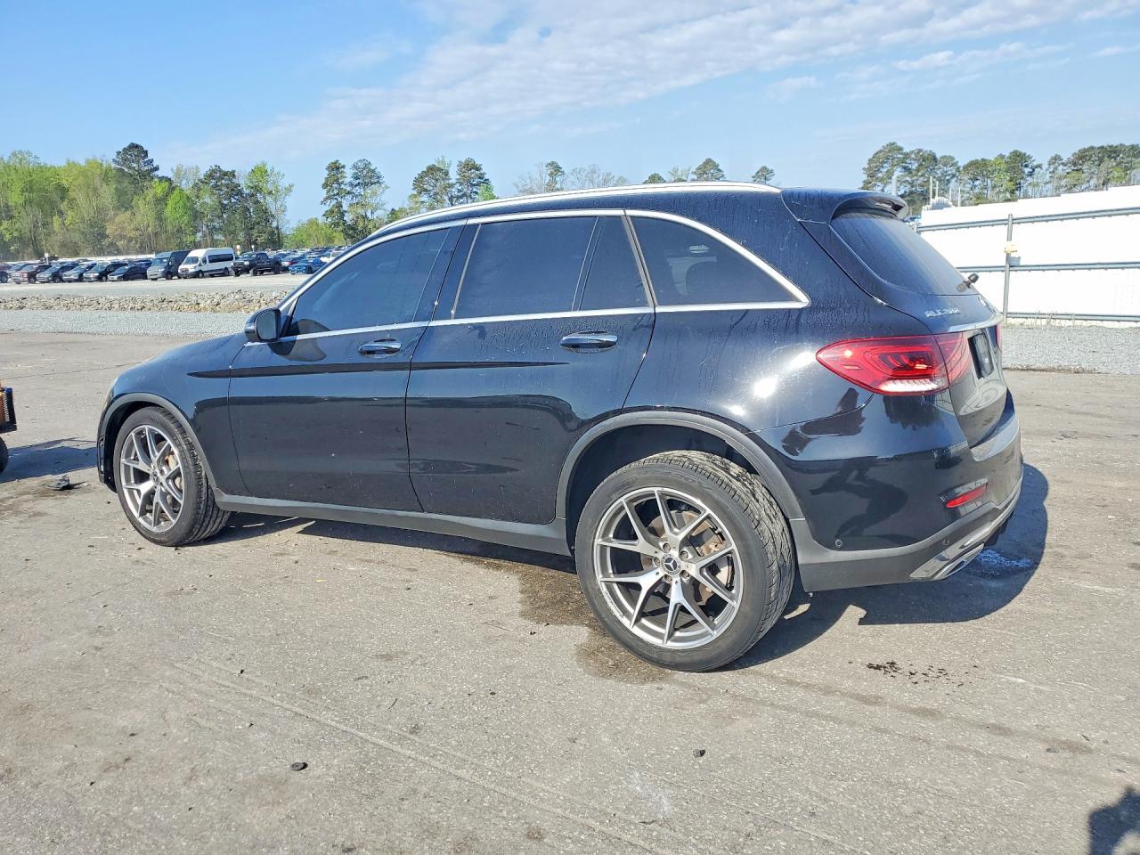 2020 Mercedes-Benz Glc 300 - zdjęcie 2