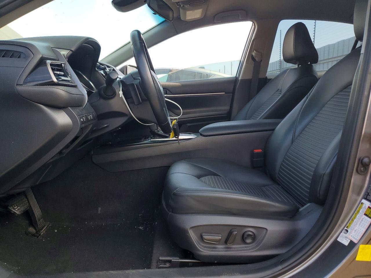 2019 Toyota Camry Se - zdjęcie 7