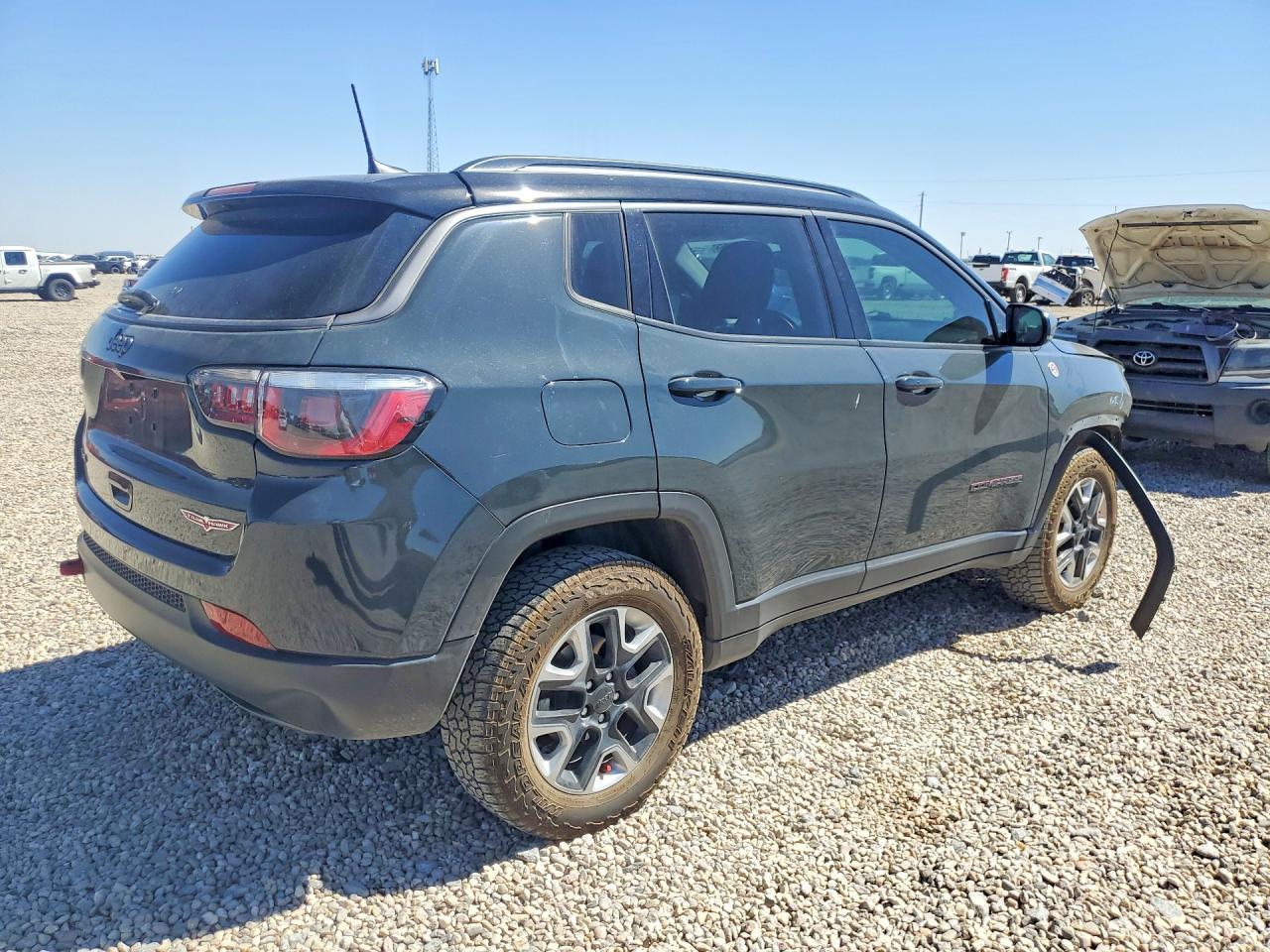 2017 Jeep Compass Trailhawk - zdjęcie 3