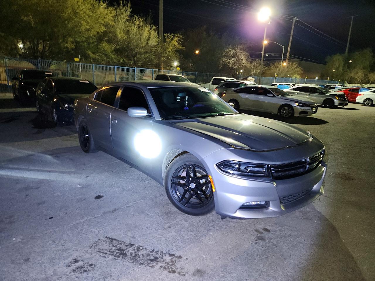 2017 Dodge Charger Sxt - zdjęcie 4