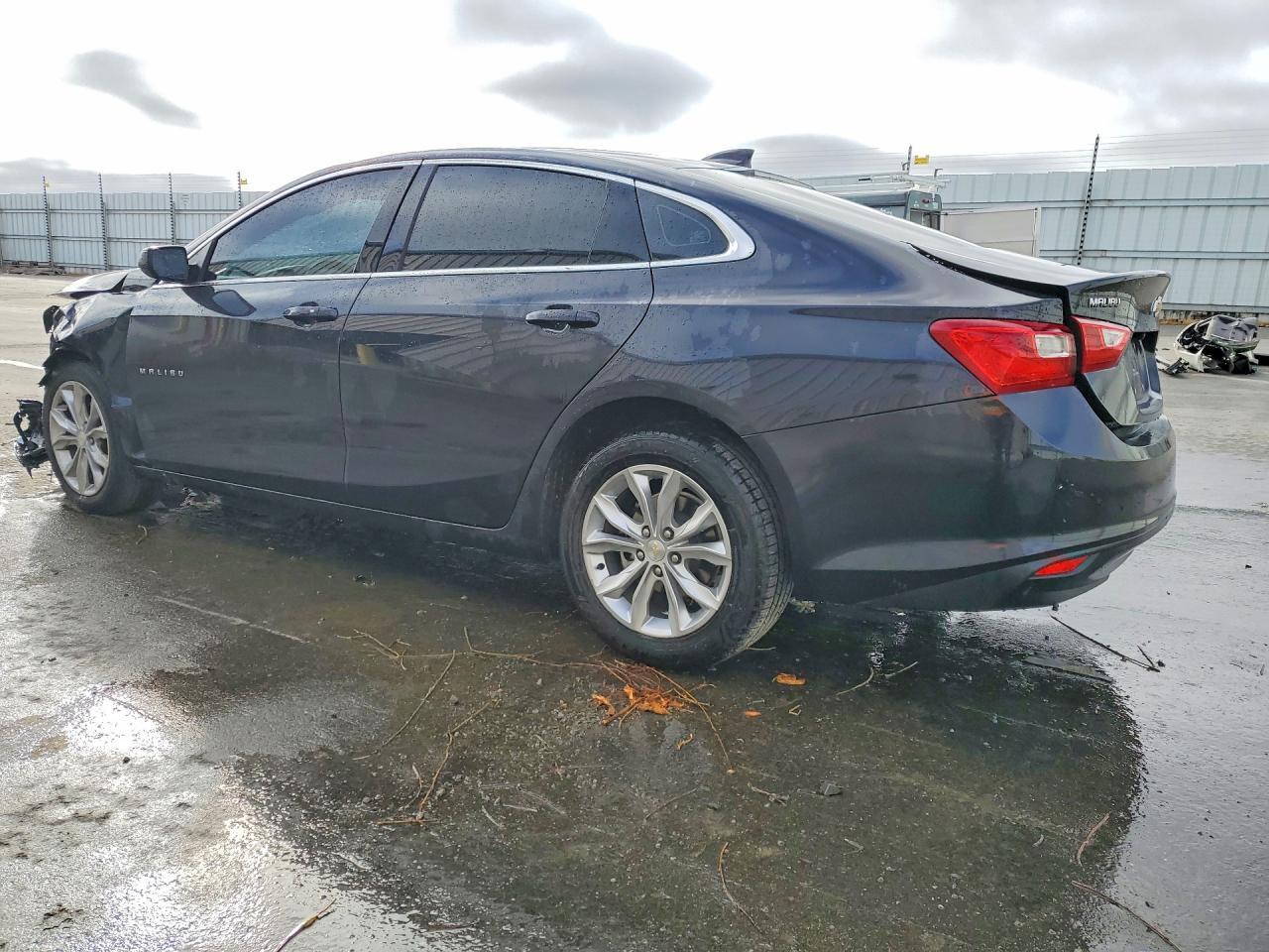 2023 Chevrolet Malibu Lt - zdjęcie 2