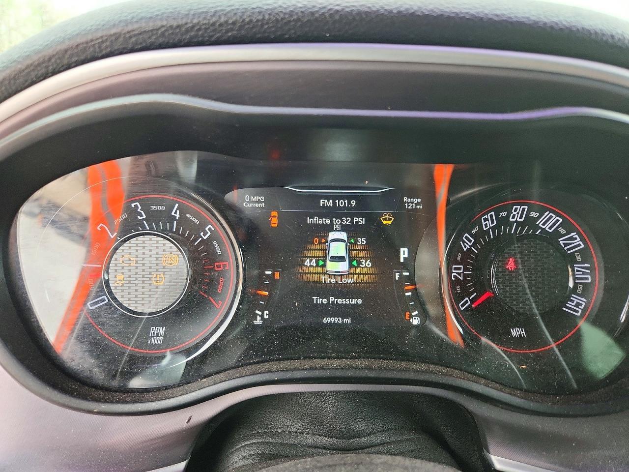 2019 Dodge Challenger R - zdjęcie 9