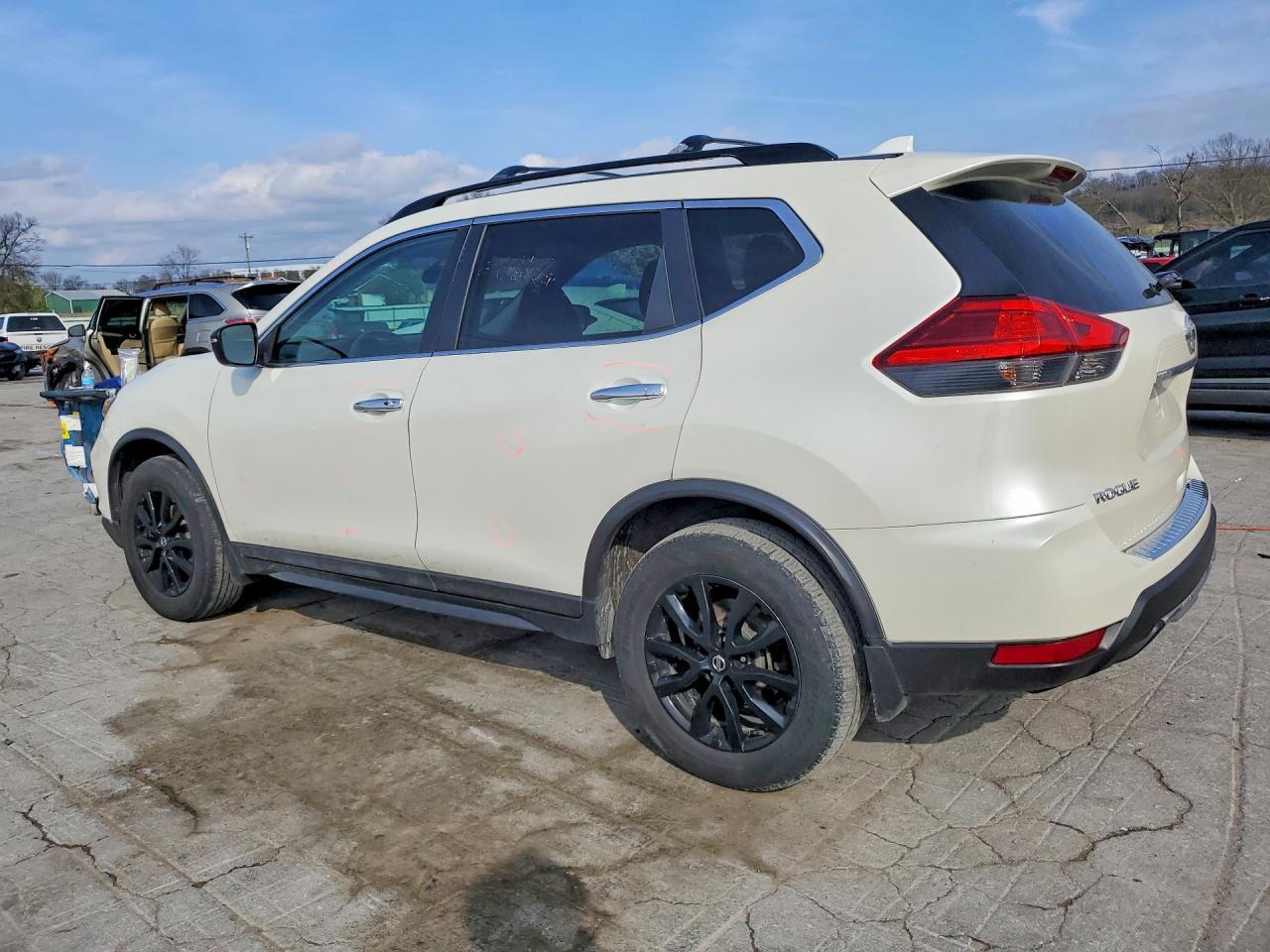 2017 Nissan Rogue Sv - zdjęcie 2