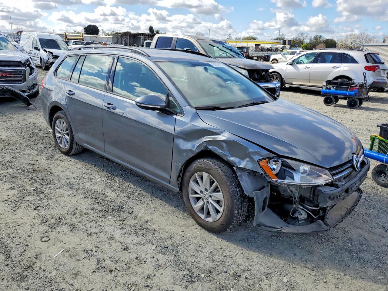 2017 Volkswagen Golf Sportwagen S - zdjęcie 4