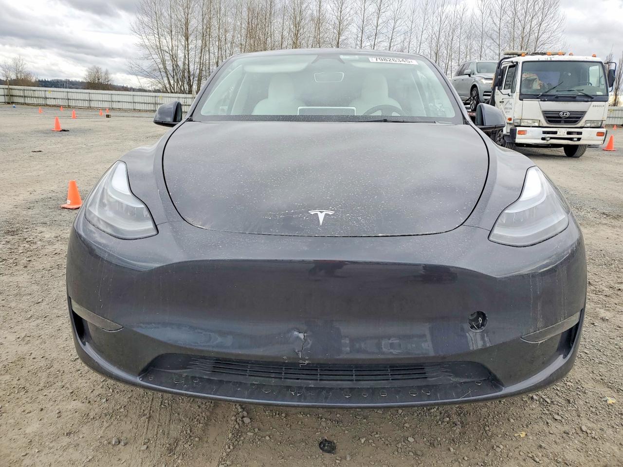 2024 Tesla Model Y - zdjęcie 5