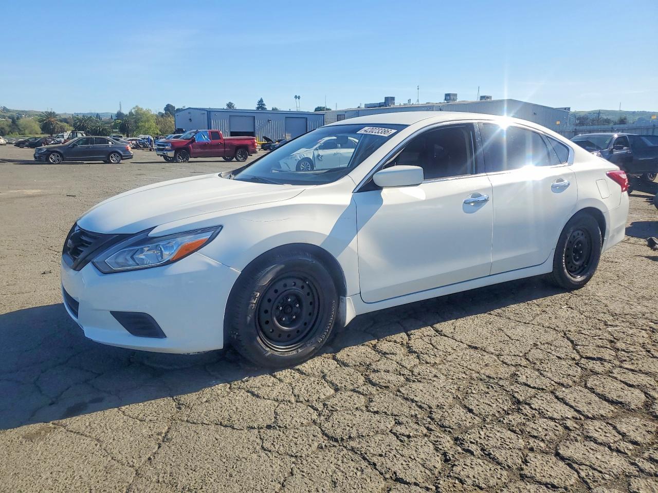 2017 Nissan Altima 2.5 S - zdjęcie główne