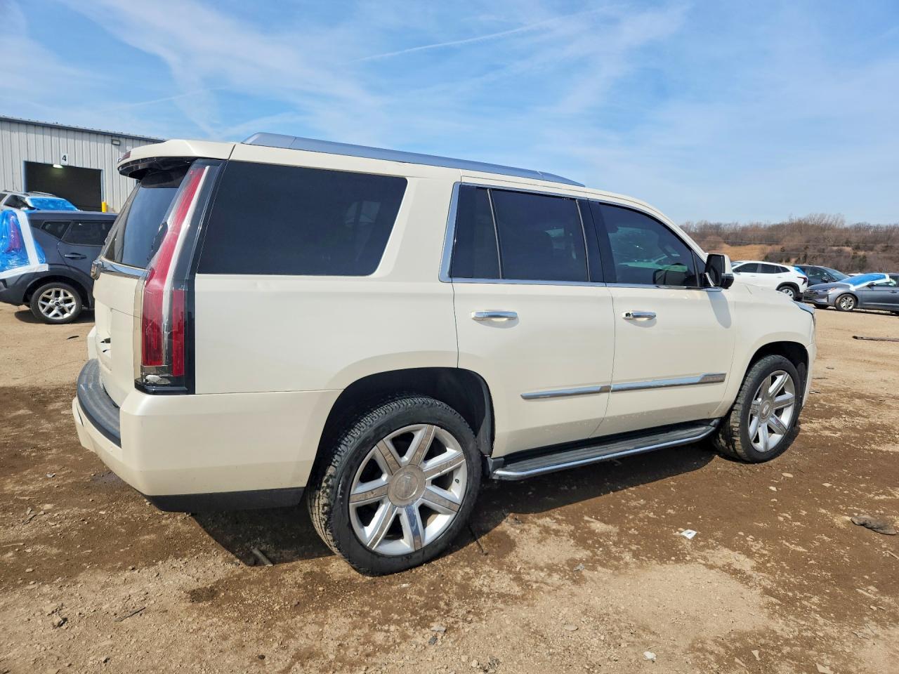2015 Cadillac Escalade Luxury - zdjęcie 3