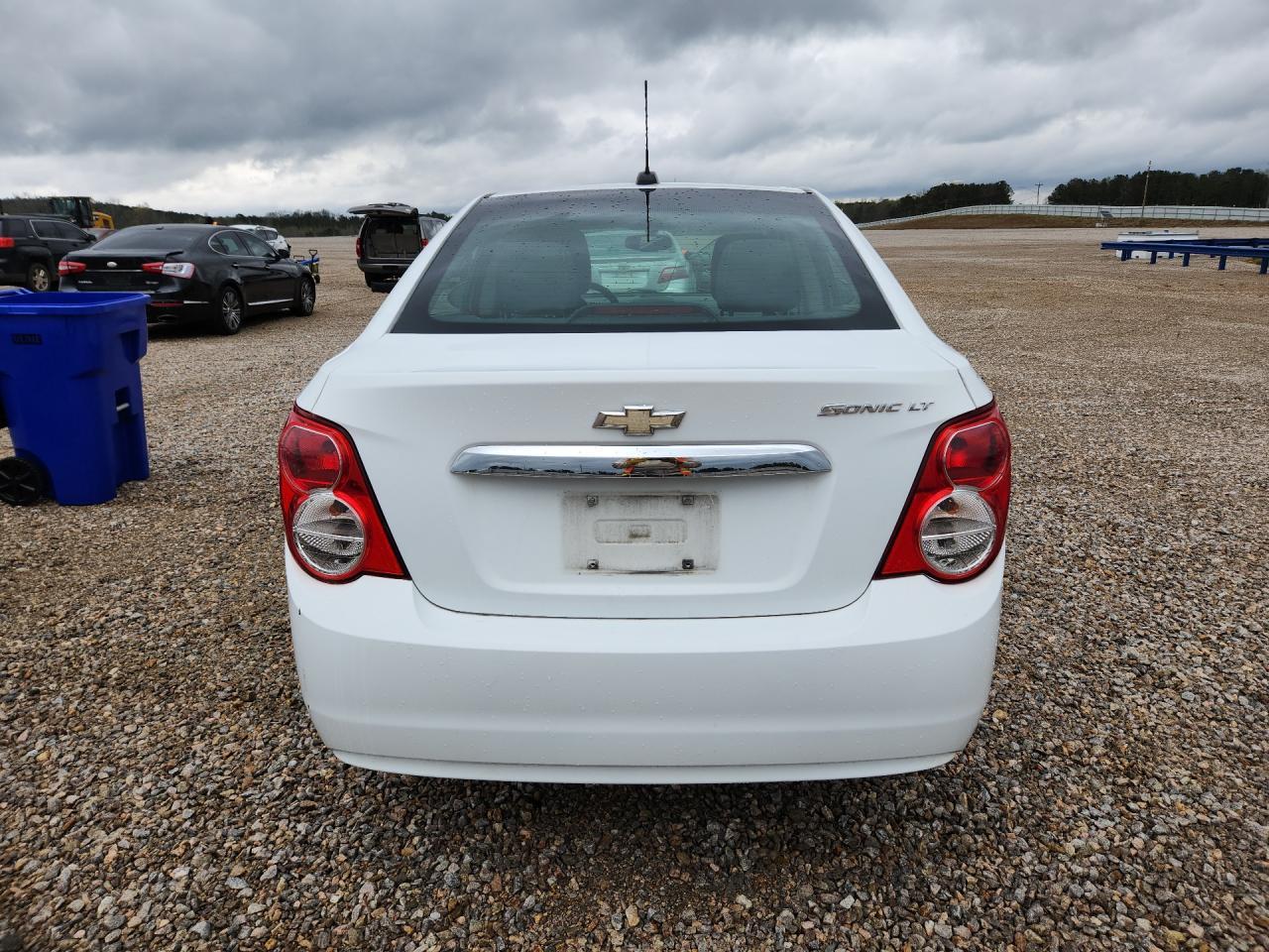2016 Chevrolet Sonic Lt - zdjęcie 6