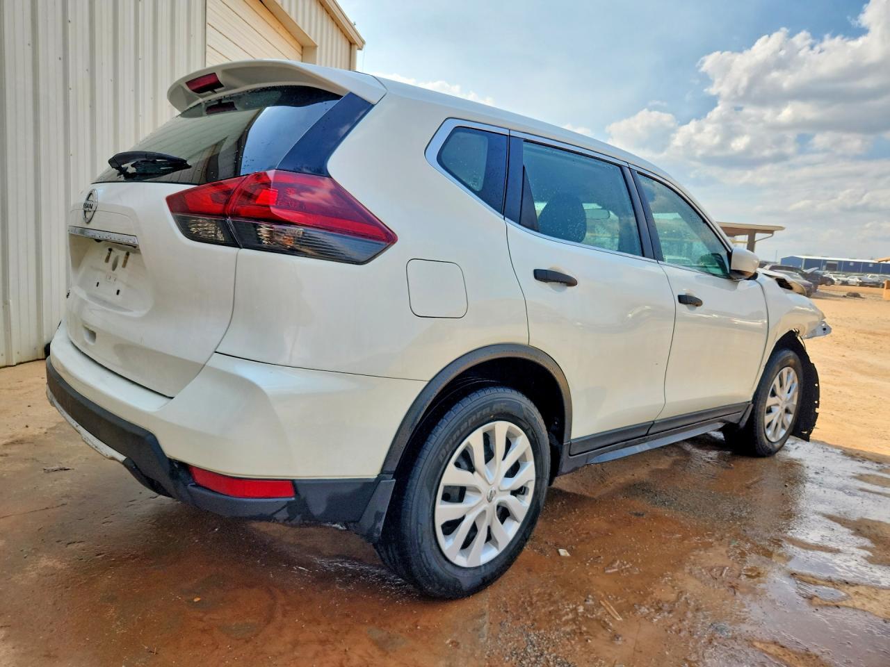 2020 Nissan Rogue S - zdjęcie 3