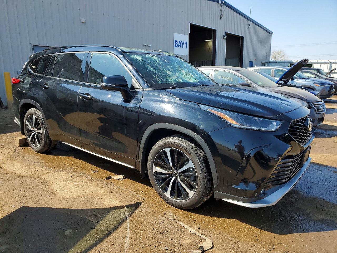 2021 Toyota Highlander Xse - zdjęcie 4