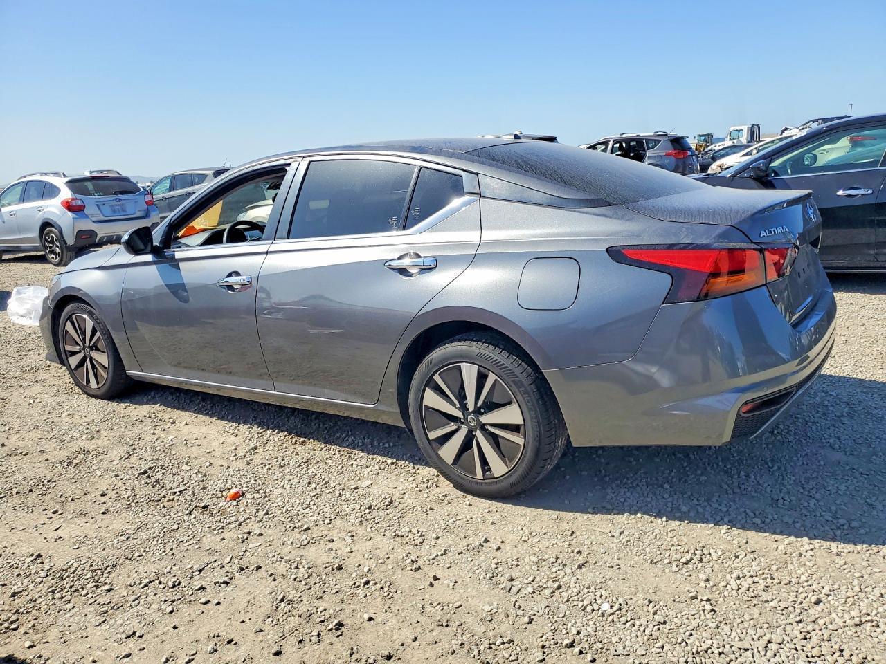 2021 Nissan Altima 2.5 Sv - zdjęcie 2