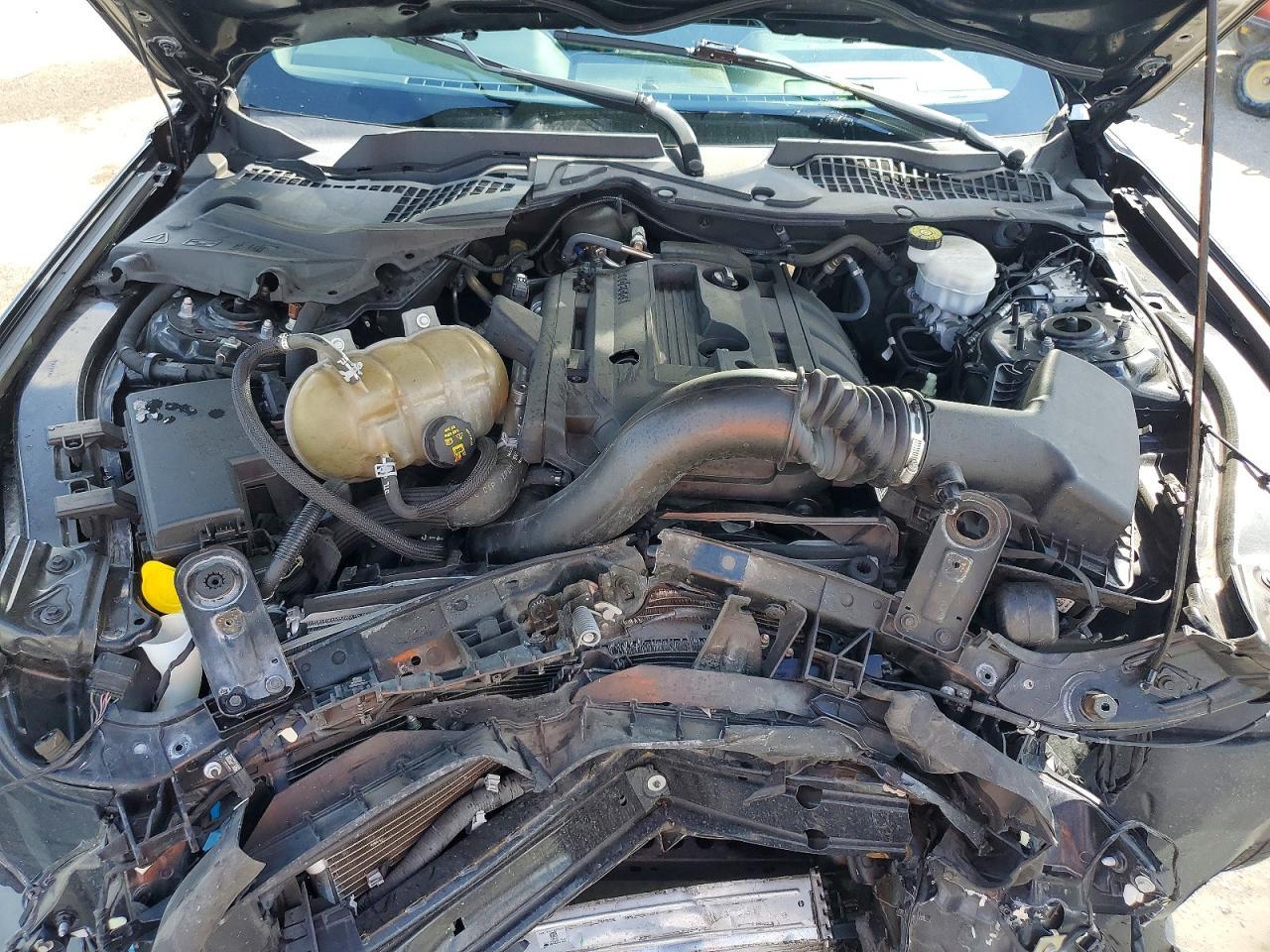 2019 Ford Mustang - zdjęcie 11