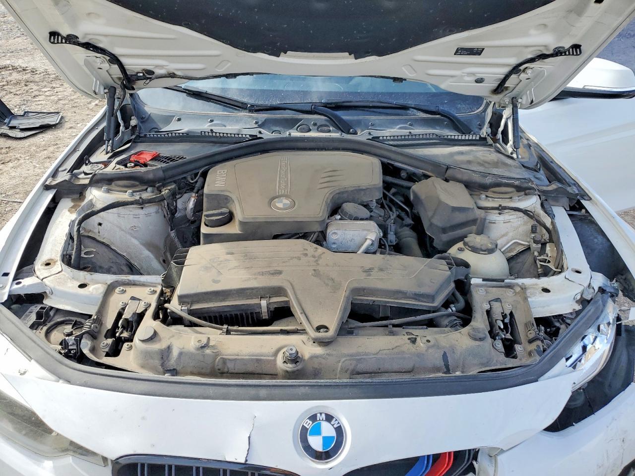 2016 BMW 320 Xi - zdjęcie 11