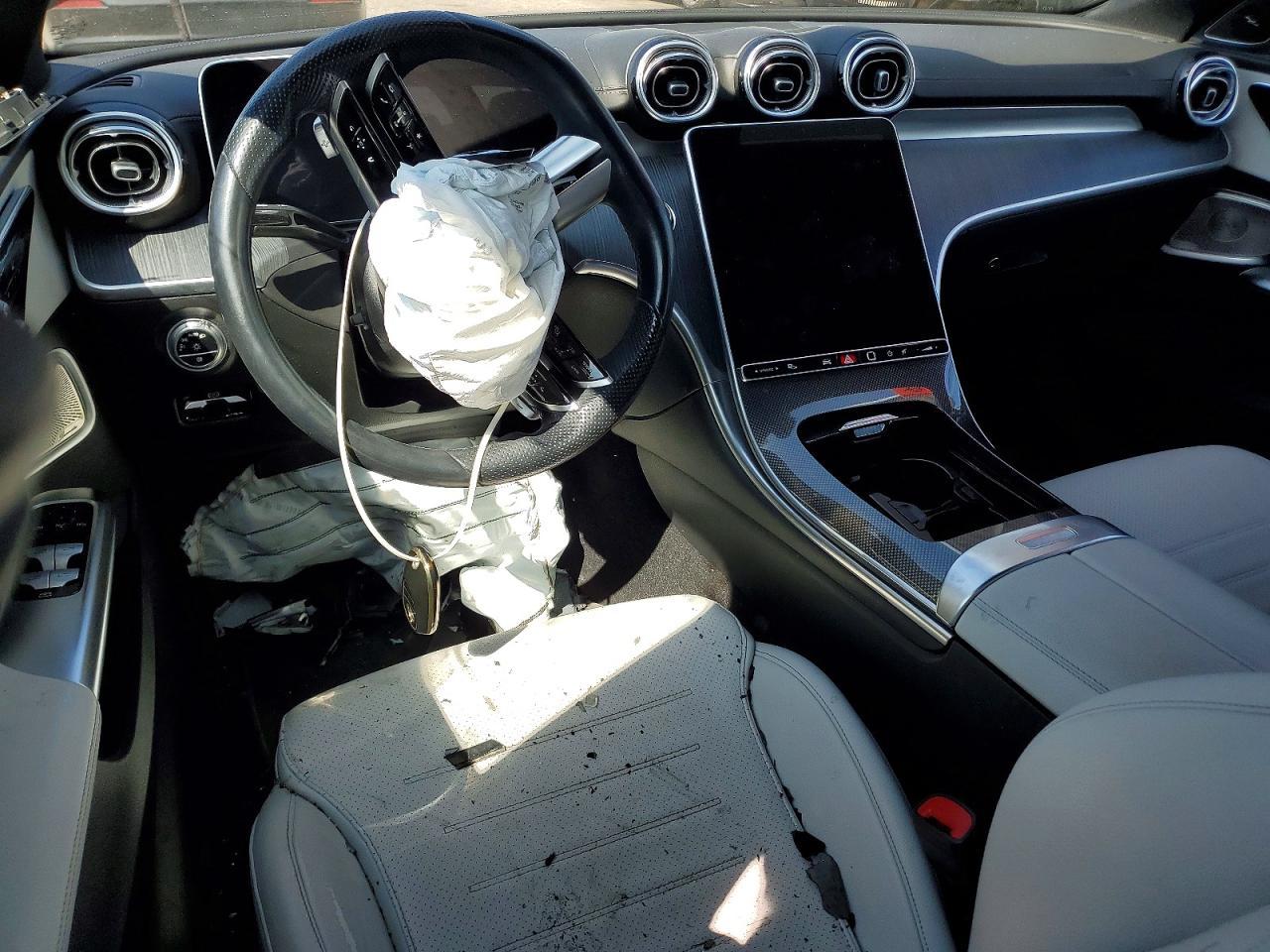 2022 Mercedes-Benz C 300 - zdjęcie 8