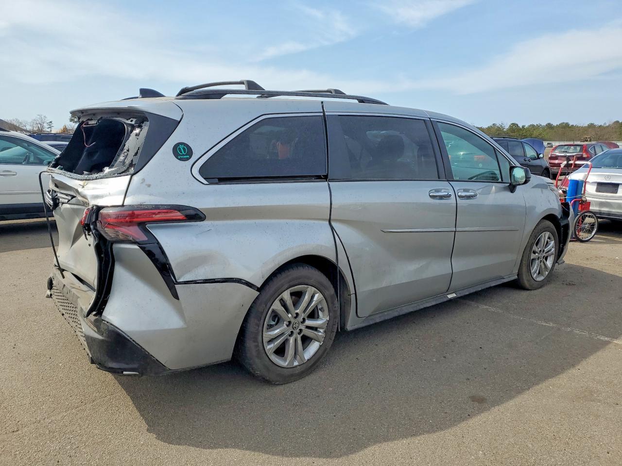 2022 Toyota Sienna Xse 7-Passenger - zdjęcie 3