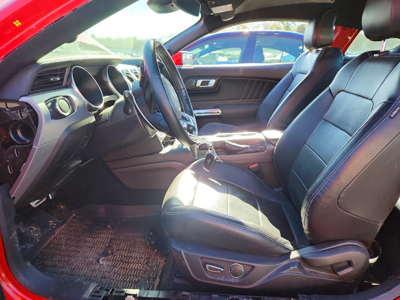 2019 Ford Mustang - zdjęcie 7