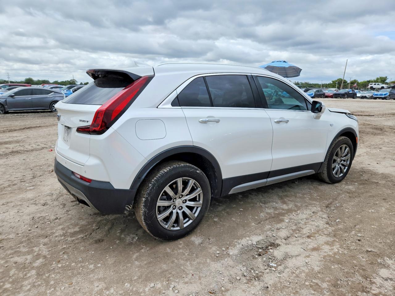 2022 Cadillac Xt4 Premium Luxury - zdjęcie 3