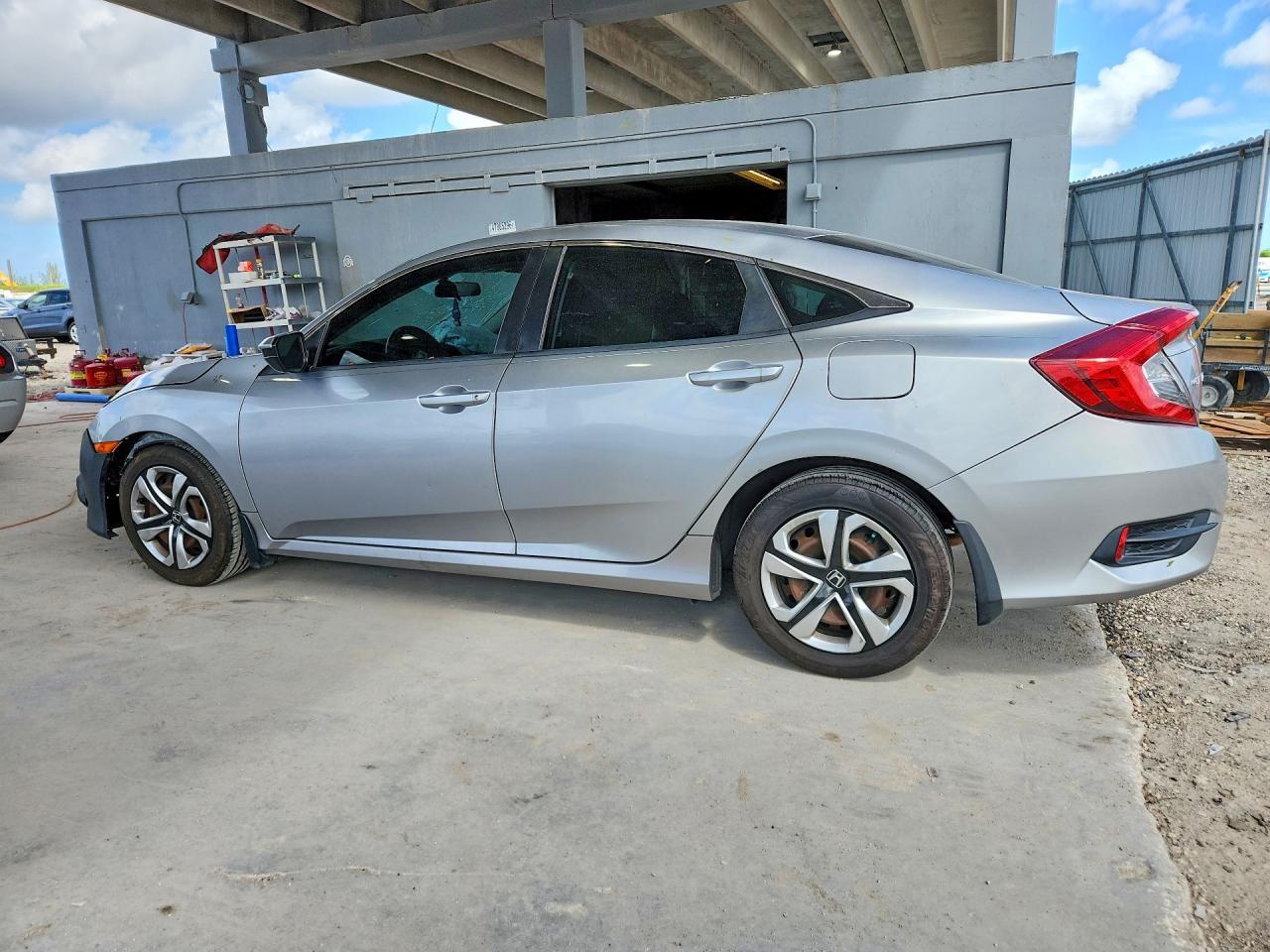 2017 Honda Civic Lx - zdjęcie 2