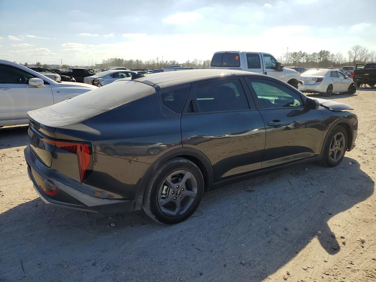 2025 Kia K4 Lxs - zdjęcie 3