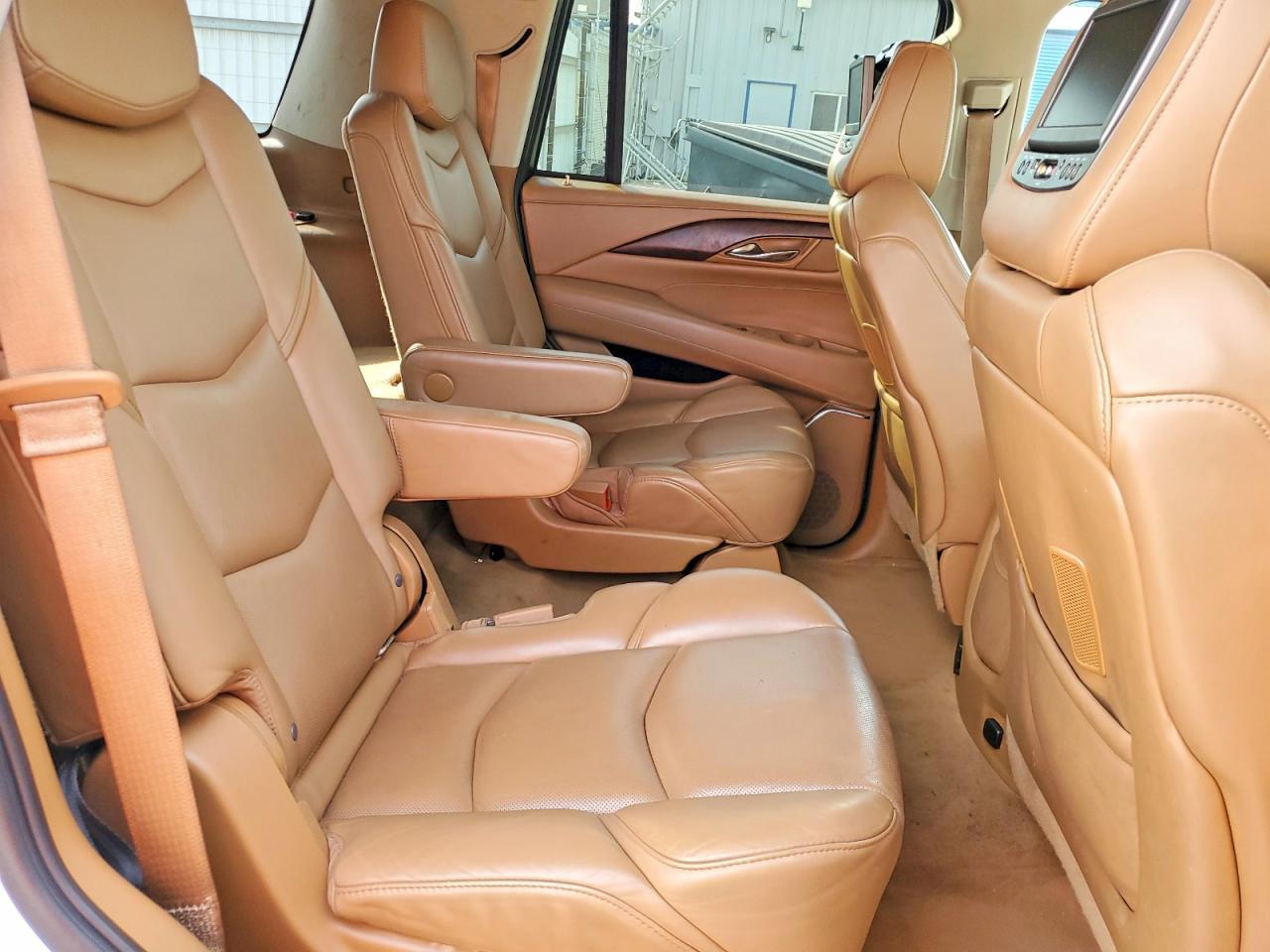 2016 Cadillac Escalade Platinum - zdjęcie 10