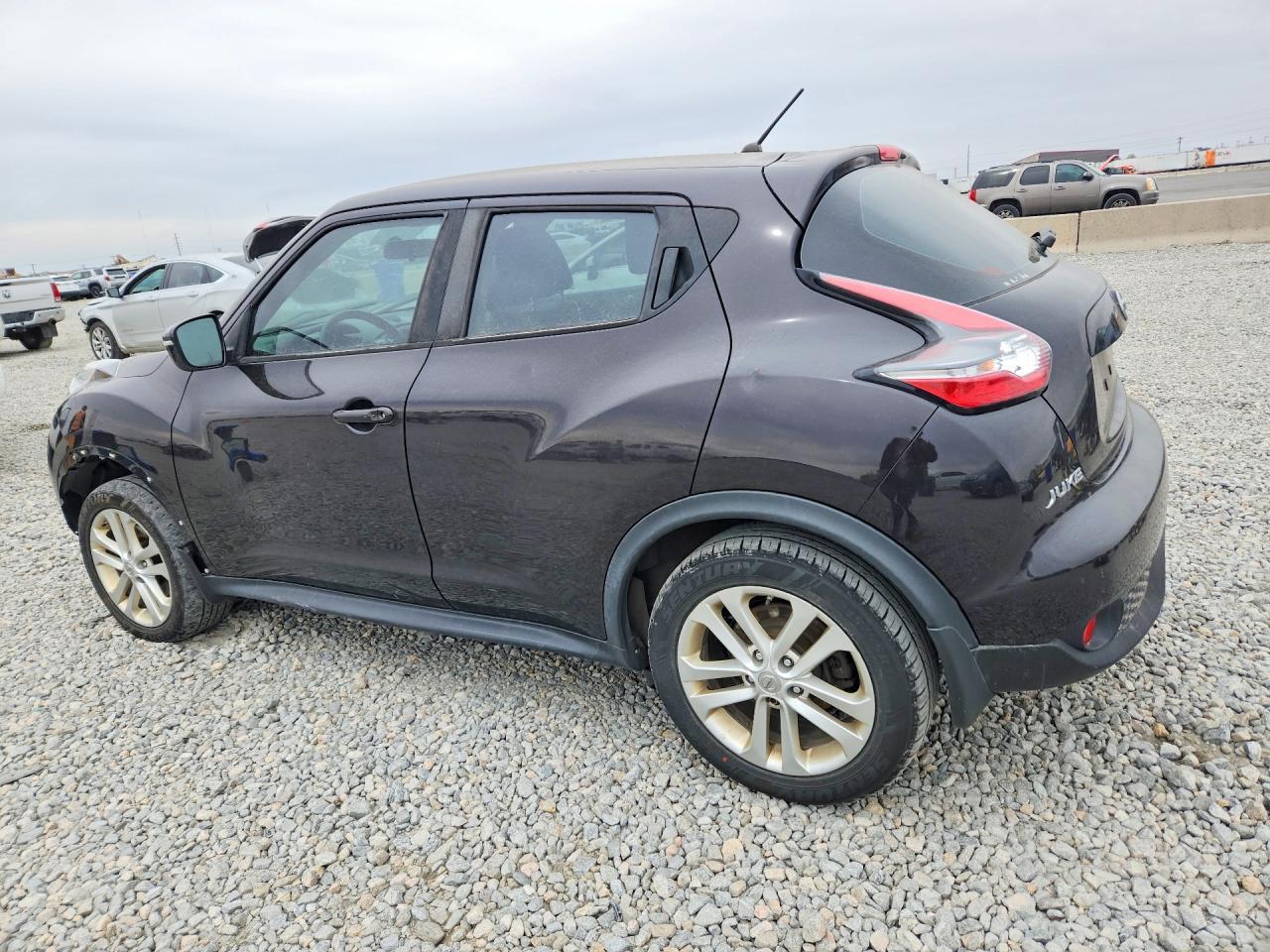 2015 Nissan Juke S - zdjęcie 2