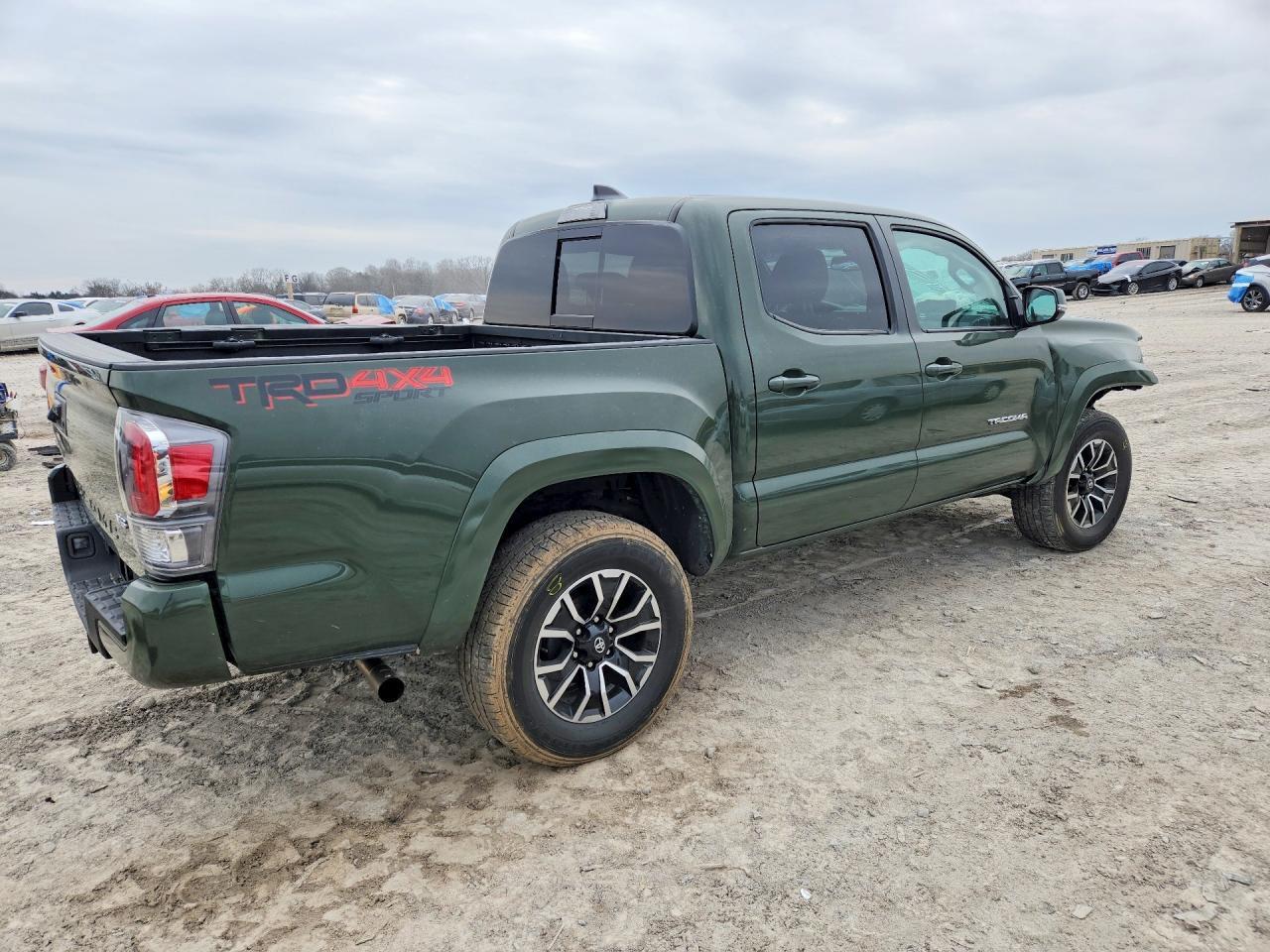 2022 Toyota Tacoma Trd Sport - zdjęcie 3