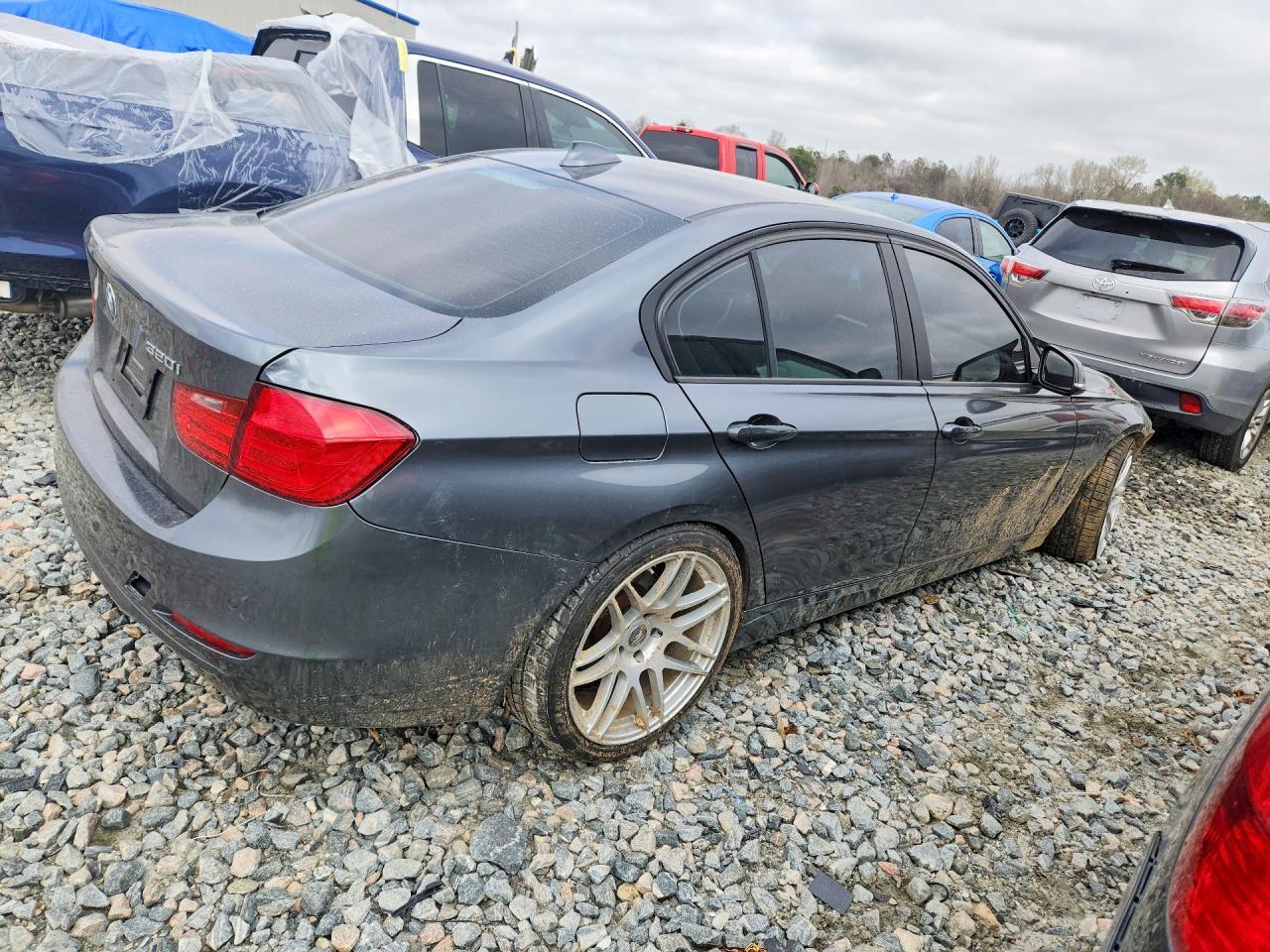 2014 BMW 320 I - zdjęcie 3