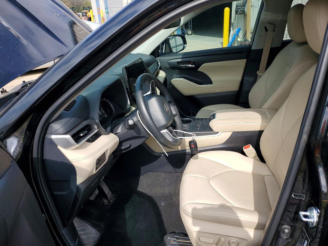 2024 Toyota Highlander Hybrid Xle - zdjęcie 7