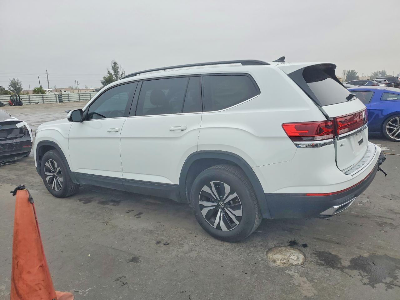 2025 Volkswagen Atlas Se - zdjęcie 2