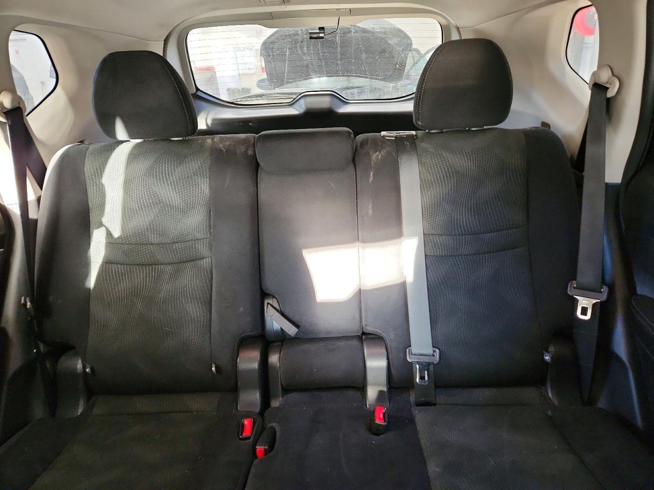 2016 Nissan Rogue S - zdjęcie 10