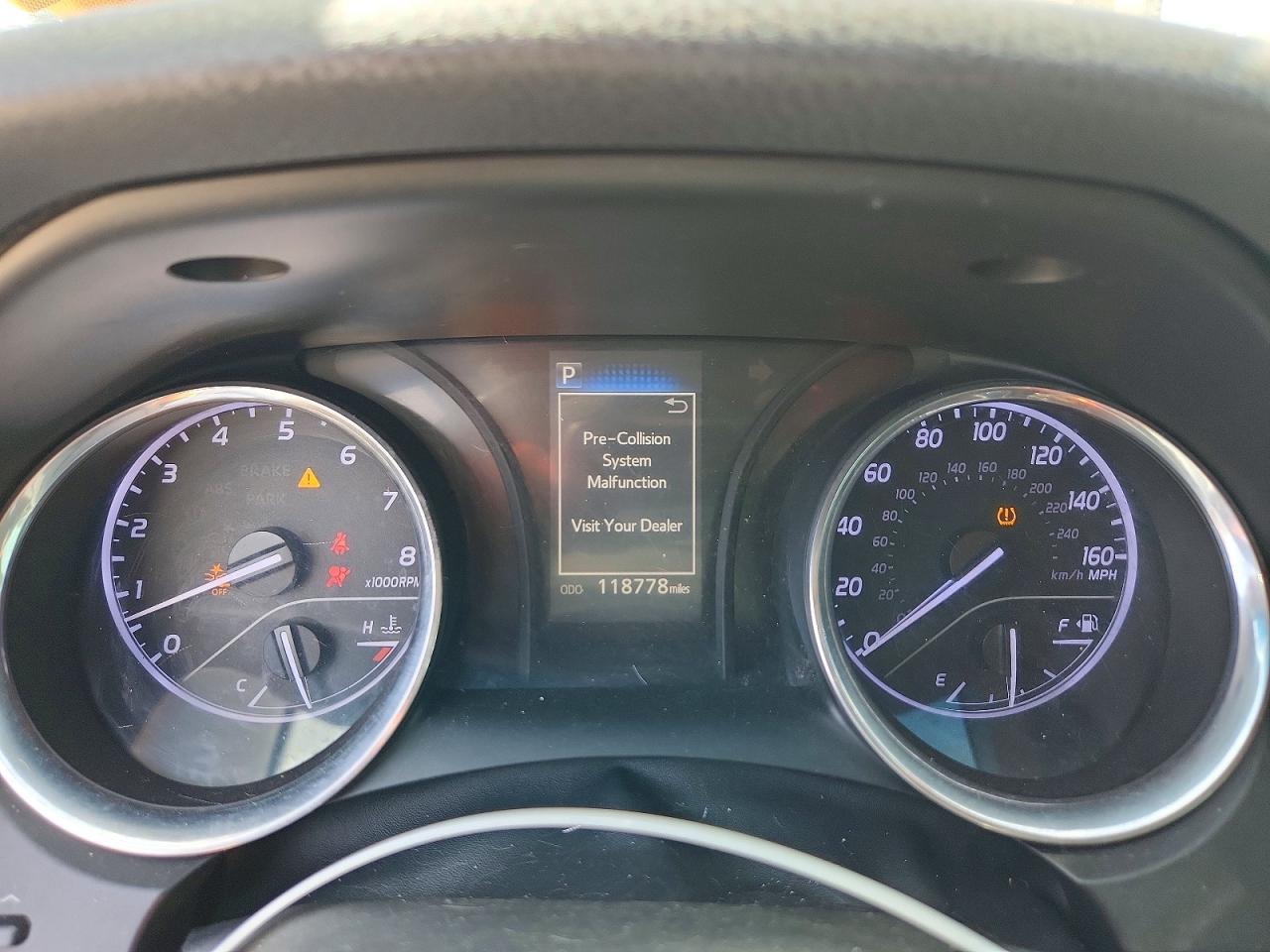 2020 Toyota Camry Se - zdjęcie 9