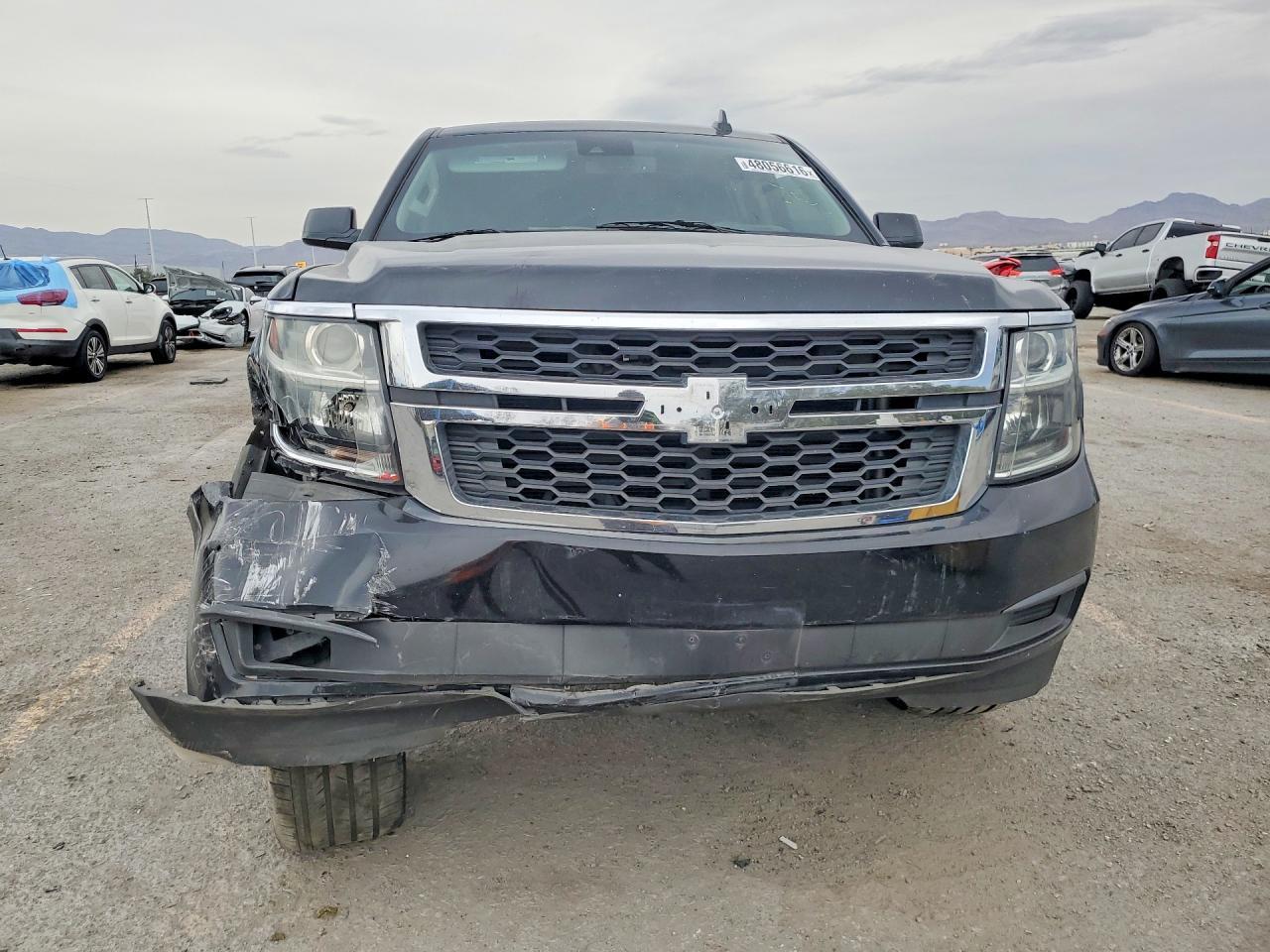 2018 Chevrolet Suburban C1500 Lt - zdjęcie 5