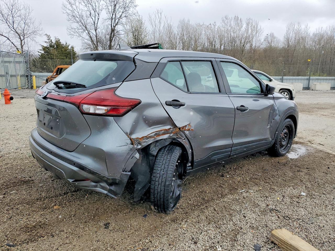 2021 Nissan Kicks S - zdjęcie 3