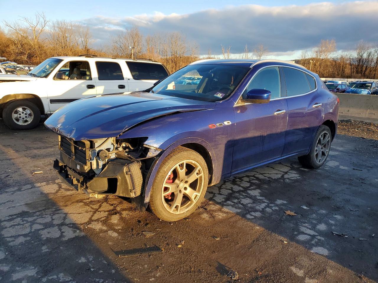 2017 Maserati Levante Luxury - zdjęcie główne
