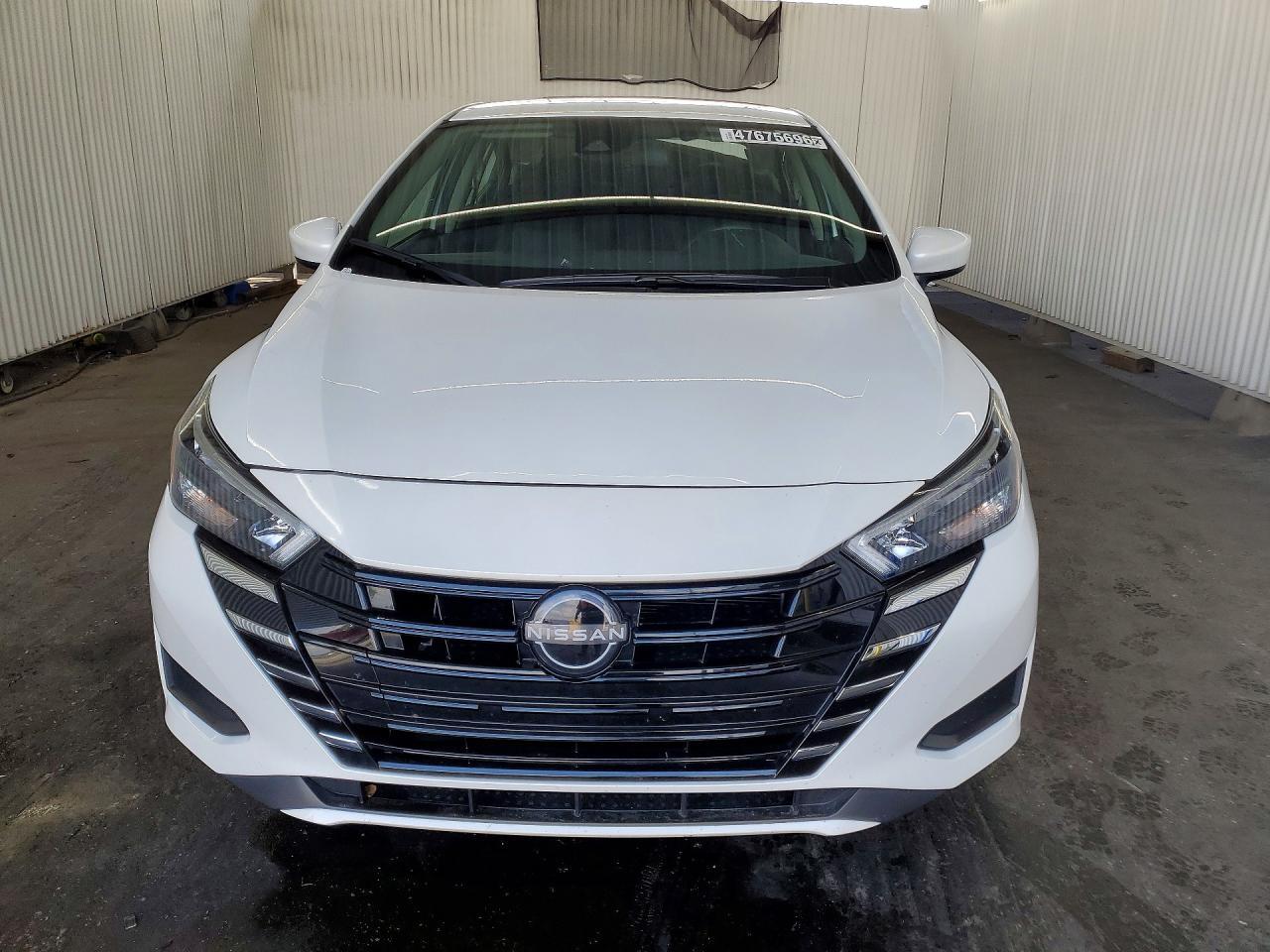 2025 Nissan Versa Sv - zdjęcie 5